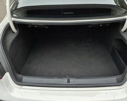 Белый Фольксваген Пассат СС, объемом двигателя 2 л и пробегом 220 тыс. км за 11200 $, фото 14 на Automoto.ua