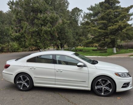 Белый Фольксваген Пассат СС, объемом двигателя 2 л и пробегом 220 тыс. км за 11200 $, фото 1 на Automoto.ua