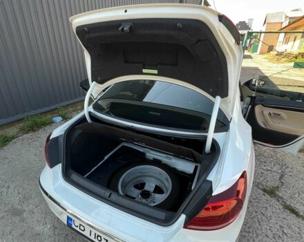 Белый Фольксваген Пассат СС, объемом двигателя 2 л и пробегом 150 тыс. км за 11400 $, фото 17 на Automoto.ua