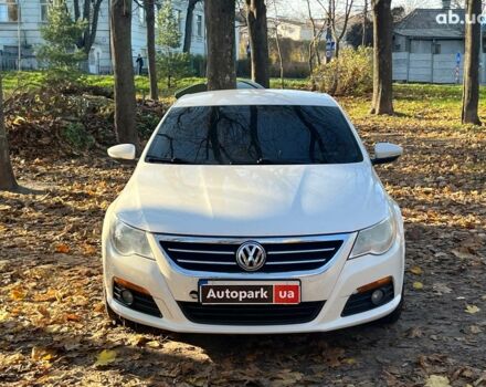 Белый Фольксваген Пассат СС, объемом двигателя 2 л и пробегом 244 тыс. км за 7440 $, фото 1 на Automoto.ua