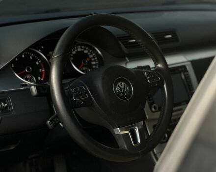 Белый Фольксваген Пассат СС, объемом двигателя 0 л и пробегом 227 тыс. км за 8200 $, фото 5 на Automoto.ua