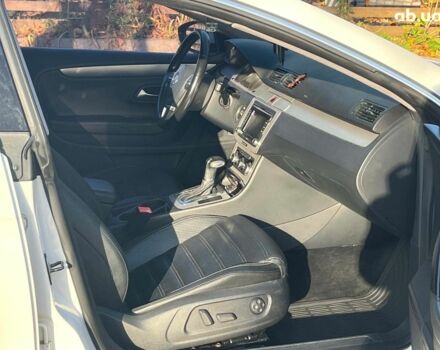 Белый Фольксваген Пассат СС, объемом двигателя 2 л и пробегом 244 тыс. км за 7440 $, фото 15 на Automoto.ua