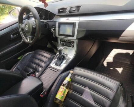 Білий Фольксваген Пассат СС, об'ємом двигуна 2 л та пробігом 251 тис. км за 8499 $, фото 4 на Automoto.ua