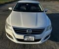 Белый Фольксваген Пассат СС, объемом двигателя 2 л и пробегом 249 тыс. км за 8300 $, фото 1 на Automoto.ua