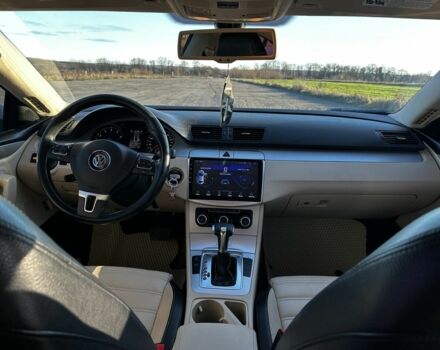 Белый Фольксваген Пассат СС, объемом двигателя 2 л и пробегом 249 тыс. км за 8300 $, фото 17 на Automoto.ua