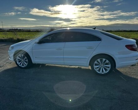 Белый Фольксваген Пассат СС, объемом двигателя 2 л и пробегом 249 тыс. км за 8300 $, фото 4 на Automoto.ua