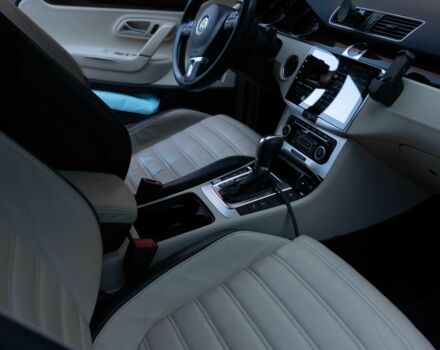 Белый Фольксваген Пассат СС, объемом двигателя 1.8 л и пробегом 280 тыс. км за 8500 $, фото 8 на Automoto.ua