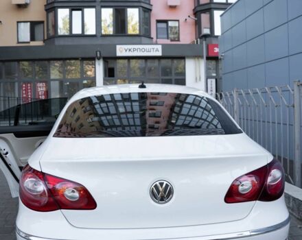 Белый Фольксваген Пассат СС, объемом двигателя 1.8 л и пробегом 280 тыс. км за 8500 $, фото 4 на Automoto.ua