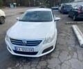 Білий Фольксваген Пассат СС, об'ємом двигуна 2 л та пробігом 318 тис. км за 8500 $, фото 1 на Automoto.ua
