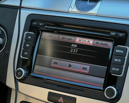 Белый Фольксваген Пассат СС, объемом двигателя 2 л и пробегом 227 тыс. км за 8000 $, фото 20 на Automoto.ua