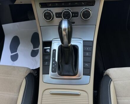 Белый Фольксваген Пассат СС, объемом двигателя 2 л и пробегом 292 тыс. км за 13500 $, фото 10 на Automoto.ua