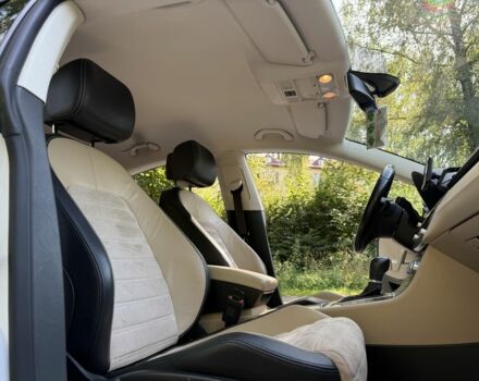 Белый Фольксваген Пассат СС, объемом двигателя 2 л и пробегом 292 тыс. км за 13500 $, фото 8 на Automoto.ua