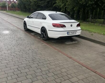 Белый Фольксваген Пассат СС, объемом двигателя 2 л и пробегом 180 тыс. км за 11000 $, фото 2 на Automoto.ua