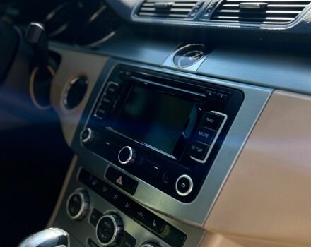 Белый Фольксваген Пассат СС, объемом двигателя 2 л и пробегом 159 тыс. км за 10600 $, фото 10 на Automoto.ua