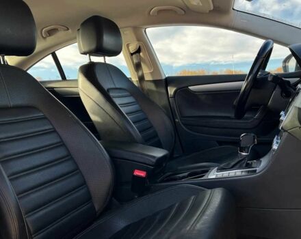 Белый Фольксваген Пассат СС, объемом двигателя 2 л и пробегом 197 тыс. км за 275 $, фото 16 на Automoto.ua