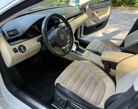 Белый Фольксваген Пассат СС, объемом двигателя 2 л и пробегом 292 тыс. км за 13500 $, фото 7 на Automoto.ua