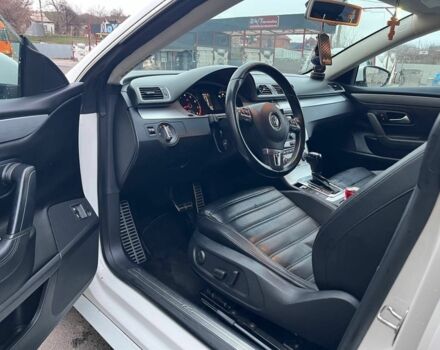 Білий Фольксваген Пассат СС, об'ємом двигуна 2 л та пробігом 185 тис. км за 9300 $, фото 12 на Automoto.ua