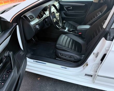 Белый Фольксваген Пассат СС, объемом двигателя 2 л и пробегом 82 тыс. км за 4100 $, фото 8 на Automoto.ua