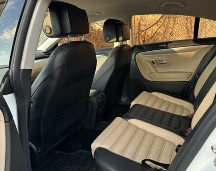 Белый Фольксваген Пассат СС, объемом двигателя 2 л и пробегом 211 тыс. км за 13500 $, фото 10 на Automoto.ua