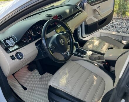 Білий Фольксваген Пассат СС, об'ємом двигуна 2 л та пробігом 192 тис. км за 13500 $, фото 3 на Automoto.ua