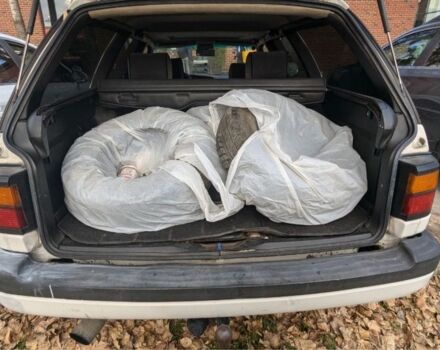 Білий Фольксваген Пассат СС, об'ємом двигуна 1.9 л та пробігом 291 тис. км за 723 $, фото 6 на Automoto.ua