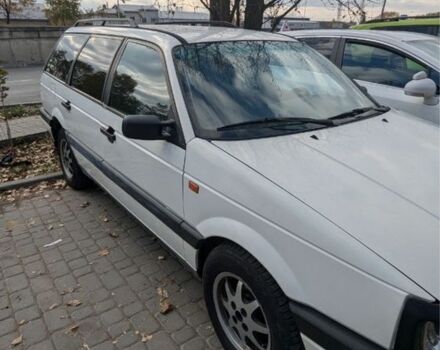 Білий Фольксваген Пассат СС, об'ємом двигуна 1.9 л та пробігом 291 тис. км за 723 $, фото 1 на Automoto.ua