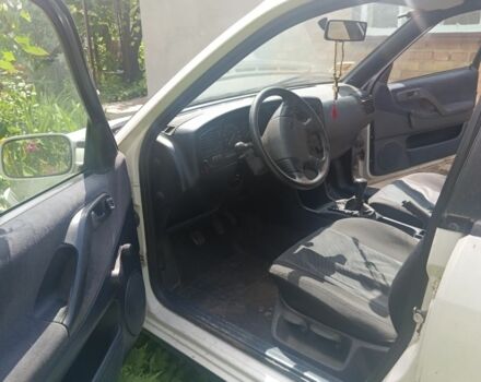 Белый Фольксваген Пассат СС, объемом двигателя 1.8 л и пробегом 150 тыс. км за 2600 $, фото 7 на Automoto.ua