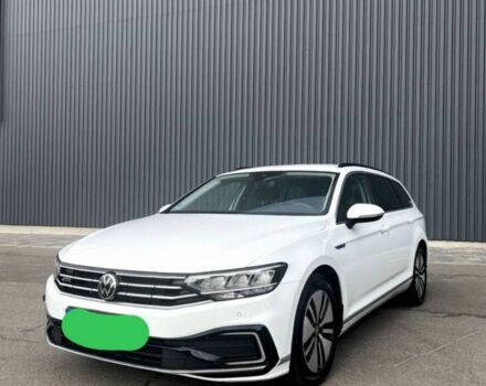 Белый Фольксваген Пассат СС, объемом двигателя 0 л и пробегом 1000 тыс. км за 15000 $, фото 2 на Automoto.ua