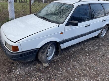 Фольксваген Пассат СС 1989 в Сокале на Automoto.ua Белый Фольксваген Пассат СС, объемом двигателя 1.8 л и пробегом 356 тыс. км за 900 $, фото 1 на Automoto.ua
