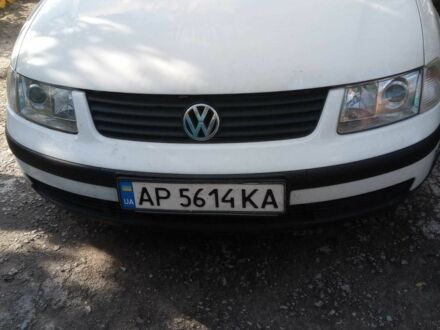 Білий Фольксваген Пассат СС, об'ємом двигуна 1.9 л та пробігом 591 тис. км за 4000 $, фото 1 на Automoto.ua