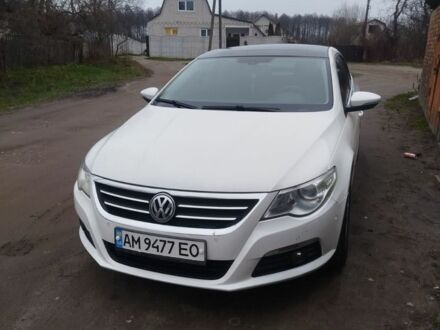 Белый Фольксваген Пассат СС, объемом двигателя 2 л и пробегом 251 тыс. км за 8499 $, фото 1 на Automoto.ua