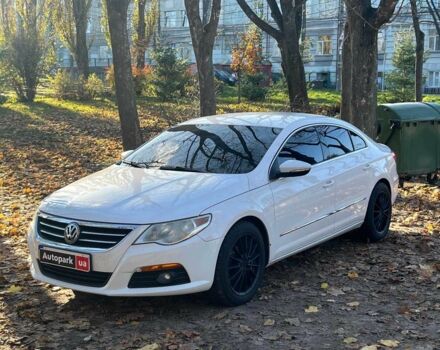 Белый Фольксваген Пассат СС, объемом двигателя 2 л и пробегом 244 тыс. км за 6940 $, фото 1 на Automoto.ua