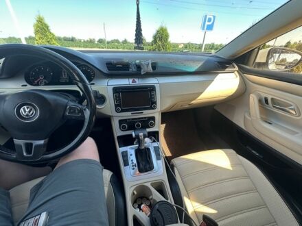 Фольксваген Пассат СС 2010 в Николаеве на Automoto.ua Белый Фольксваген Пассат СС, объемом двигателя 2 л и пробегом 293 тыс. км за 8300 $, фото 1 на Automoto.ua