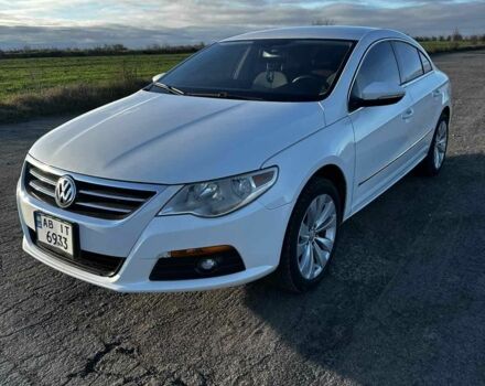 Белый Фольксваген Пассат СС, объемом двигателя 2 л и пробегом 249 тыс. км за 8300 $, фото 1 на Automoto.ua