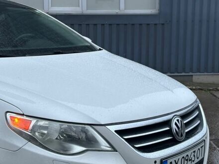 Белый Фольксваген Пассат СС, объемом двигателя 2 л и пробегом 211 тыс. км за 9200 $, фото 1 на Automoto.ua