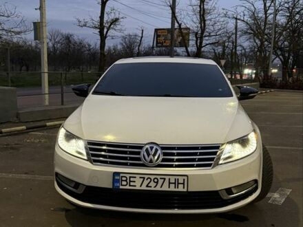 Белый Фольксваген Пассат СС, объемом двигателя 2 л и пробегом 328 тыс. км за 8700 $, фото 1 на Automoto.ua