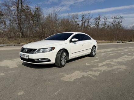 Белый Фольксваген Пассат СС, объемом двигателя 2 л и пробегом 246 тыс. км за 9500 $, фото 1 на Automoto.ua