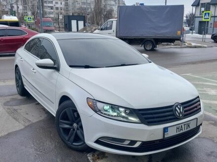 Белый Фольксваген Пассат СС, объемом двигателя 2 л и пробегом 315 тыс. км за 7000 $, фото 1 на Automoto.ua