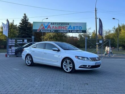 Белый Фольксваген Пассат СС, объемом двигателя 2 л и пробегом 103 тыс. км за 12500 $, фото 1 на Automoto.ua