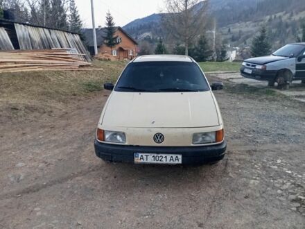 Бежевый Фольксваген Пассат СС, объемом двигателя 1 л и пробегом 34 тыс. км за 1200 $, фото 1 на Automoto.ua