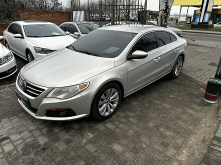 Бежевый Фольксваген Пассат СС, объемом двигателя 2 л и пробегом 240 тыс. км за 8500 $, фото 1 на Automoto.ua