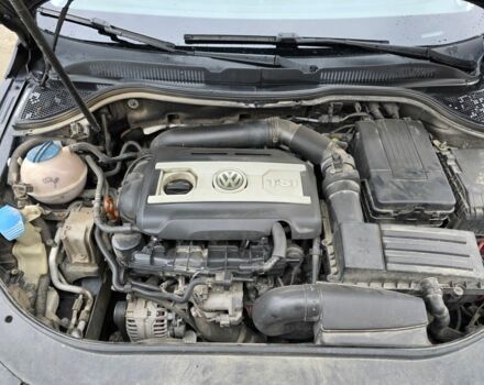 Черный Фольксваген Пассат СС, объемом двигателя 2 л и пробегом 250 тыс. км за 8300 $, фото 7 на Automoto.ua