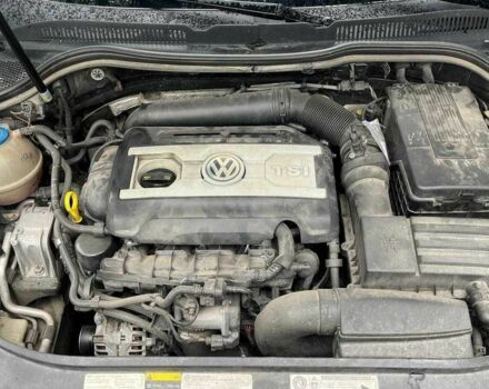 Черный Фольксваген Пассат СС, объемом двигателя 2 л и пробегом 280 тыс. км за 10400 $, фото 7 на Automoto.ua