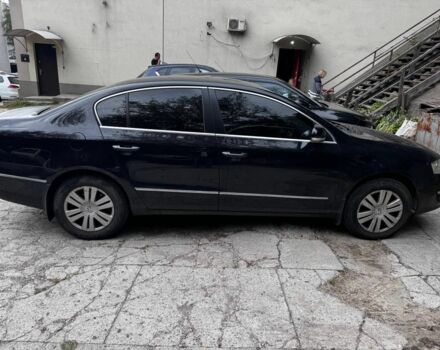 Черный Фольксваген Пассат СС, объемом двигателя 2 л и пробегом 372 тыс. км за 4700 $, фото 1 на Automoto.ua