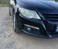 Черный Фольксваген Пассат СС, объемом двигателя 2 л и пробегом 318 тыс. км за 7700 $, фото 1 на Automoto.ua