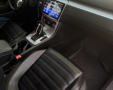 Черный Фольксваген Пассат СС, объемом двигателя 2 л и пробегом 236 тыс. км за 8300 $, фото 14 на Automoto.ua