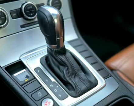 Черный Фольксваген Пассат СС, объемом двигателя 2 л и пробегом 147 тыс. км за 7500 $, фото 4 на Automoto.ua