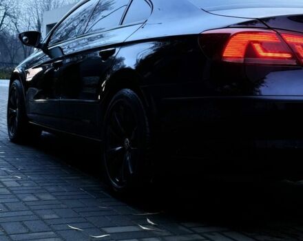 Черный Фольксваген Пассат СС, объемом двигателя 2 л и пробегом 271 тыс. км за 15000 $, фото 5 на Automoto.ua