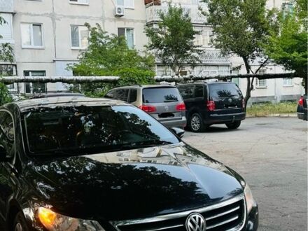 Черный Фольксваген Пассат СС, объемом двигателя 2 л и пробегом 380 тыс. км за 7500 $, фото 1 на Automoto.ua