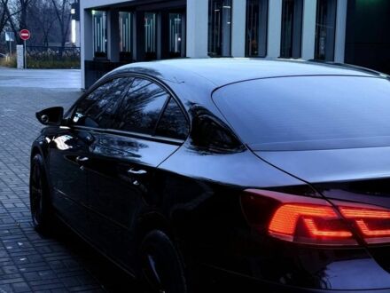 Черный Фольксваген Пассат СС, объемом двигателя 2 л и пробегом 271 тыс. км за 15000 $, фото 1 на Automoto.ua